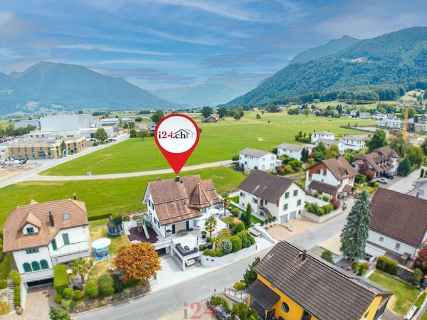 5.5?Zi.-Landhaus mit Wintergarten, grossem Umschwung und optionaler 2-Zi.-Einliegerwohnung 2