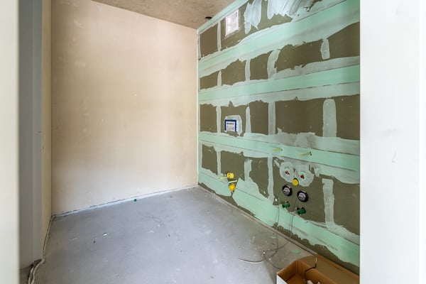 Lichtdurchflutete Gewerbefläche im 1. OG - Innenausbau durch Mieter 8