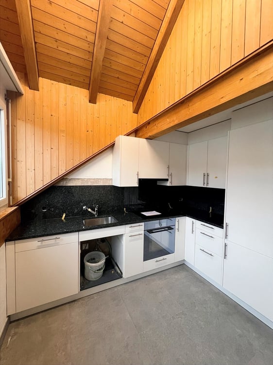 Sanierte 4.5- Zimmer-Dachwohnung sucht neuen Bewohner 4