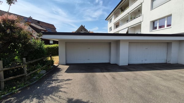 Garagenplatz in Doppelgarage in ruhiger Lage in Affoltern am Albis zu vermieten 1