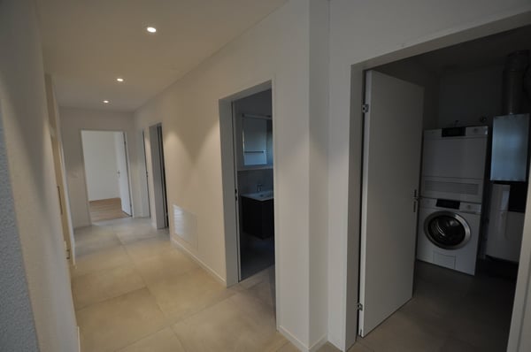 Helle 4.5-Zimmer-Wohnung mit grossen Balkon in Ottenbach 4