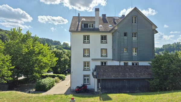 Historische Fabrikfläche mit Charakter – 250 m² Gewerberaum in Aeugstertal 3