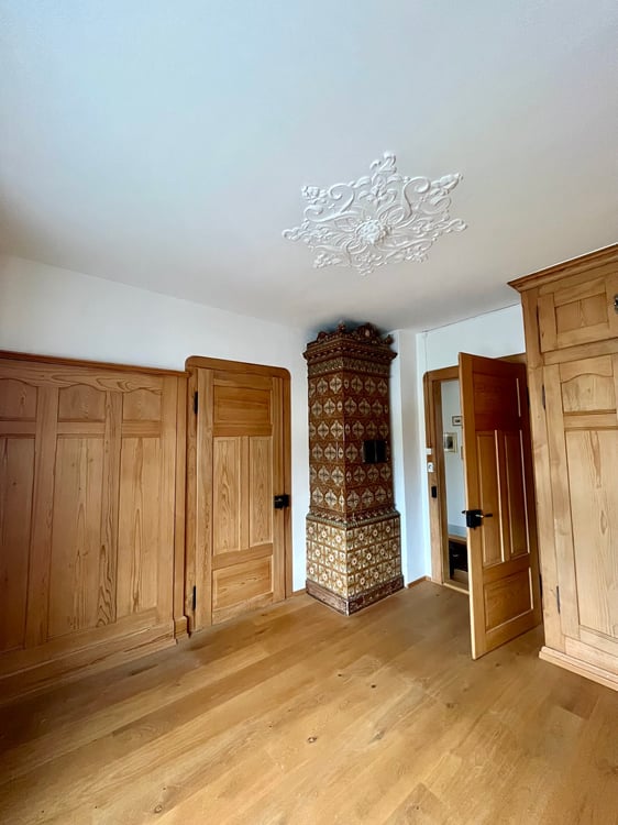 8.5-Zimmer-Maisonettewohnung mit Altbaucharme, grosser Terrasse und Garten in Hausen am Albis 11