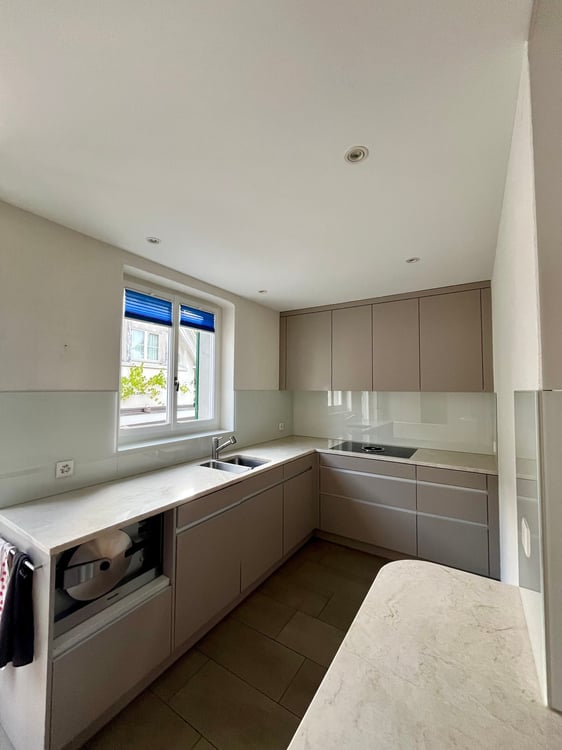 8.5-Zimmer-Maisonettewohnung mit Altbaucharme, grosser Terrasse und Garten in Hausen am Albis 3
