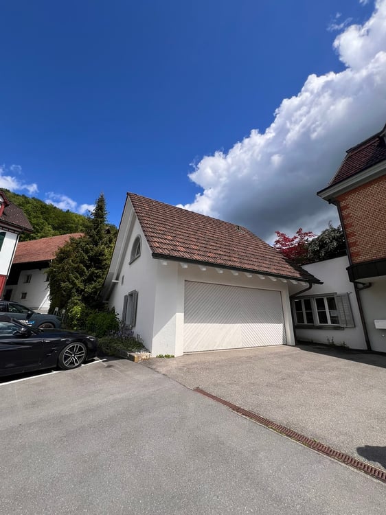 8.5-Zimmer-Maisonettewohnung mit Altbaucharme, grosser Terrasse und Garten in Hausen am Albis 20
