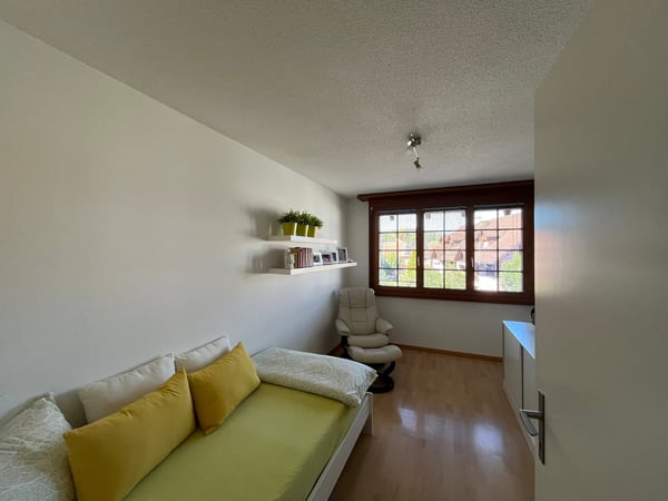 Helle 5½-Zimmerwohnung mit Balkon in familienfreundlicher Lage 6