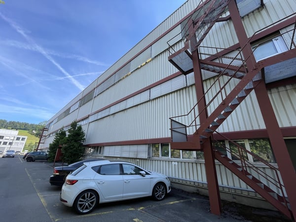 Attraktive Gewerbeliegenschaft in Baar zu verkaufen Zentrale Lage, Vielfältige Nutzungsmöglichkeiten 3