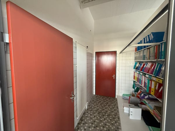 Helle Bürofläche an attraktiver Lage in Regensdorf 7