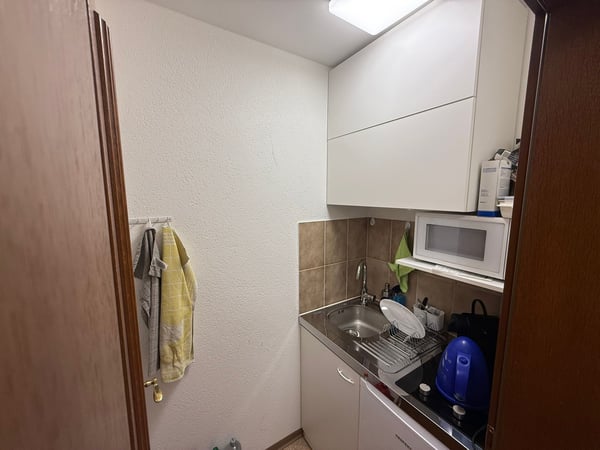 Helle Bürofläche mit grossem Empfangsbereich an attraktiver Lage in Regensdorf 11