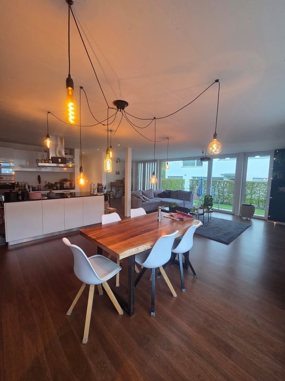 Grosszügige und helle 2.5-Zimmer-Wohnung mit viel Komfort in Rämismühle 7