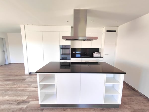 Attraktive 3.5-Zimmer-Attika-Wohnung im Eigentumsstandard 7