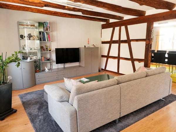 Charmantes 4.5-Zimmer-Einfamilienhaus mit Garten, Teich und idyllischem Sitzplatz 6