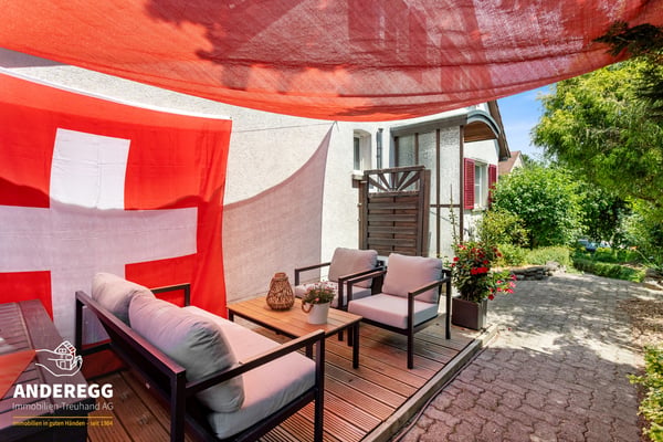 Doppelhaushälfte mit grosszügigem Garten 11