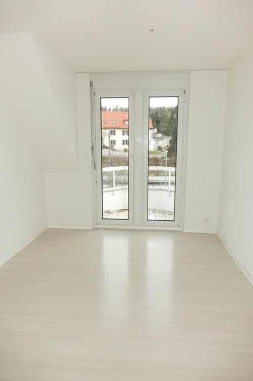 charmante Dachwohnung mit mehreren Balkonen 6