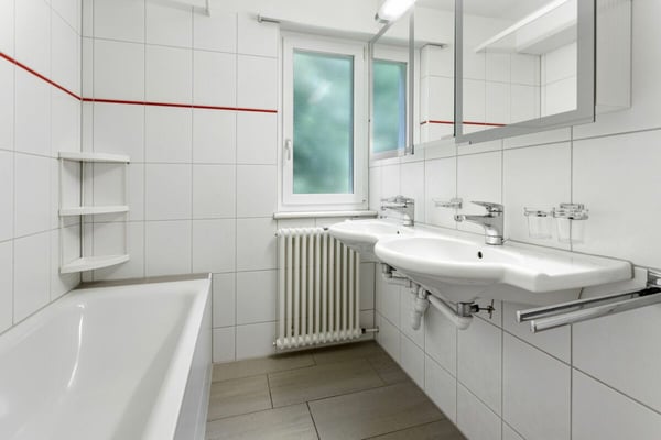 Preiswerte 4.5-Zimmerwohnung - ruhig gelegen und im Grünen 2