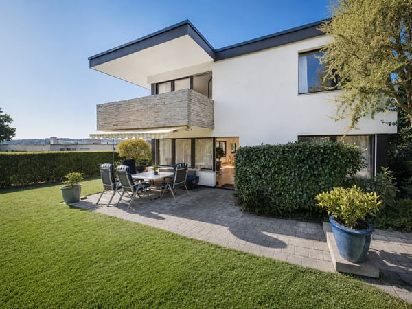 Einfamilienhaus mit Potenzial in exklusiver Lage von Uitikon Waldegg