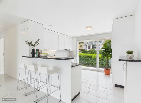 Wohnen mit Weitblick: helle Wohnung mit zwei Balkonen in Horgen 6