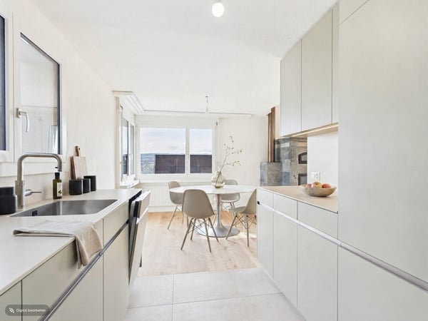 Charmantes 5.5-Zimmer-Haus mit Seesicht und Garten in Horgen 4