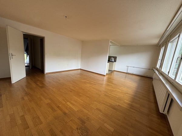 Charmante 3.5-Zimmer-Wohnung mit Balkon in Degersheim 1