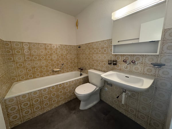 Charmante 3.5-Zimmer-Wohnung mit Balkon in Brunnadern 11