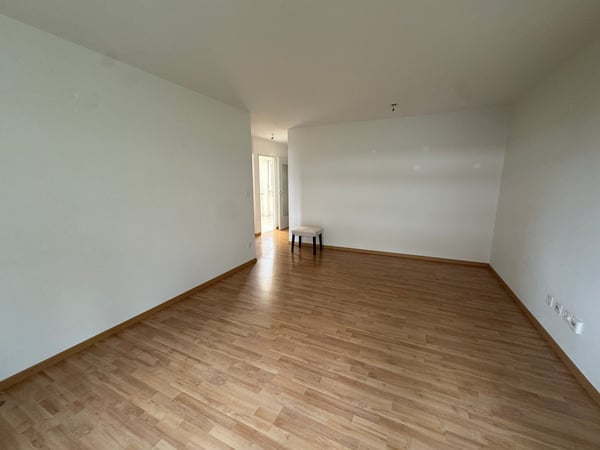 Helle 1-Zimmer-Wohnung im Erdgeschoss mit Sitzplatz 2