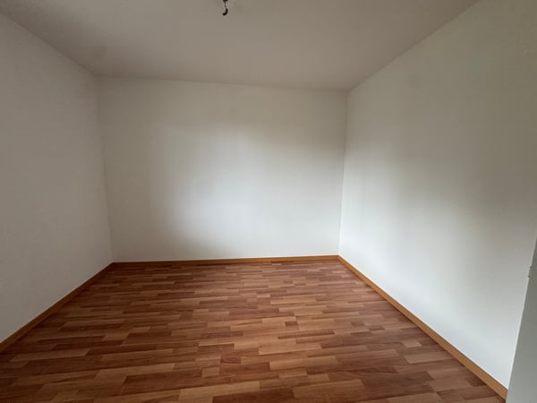 Helle 1-Zimmer-Wohnung im Erdgeschoss mit Sitzplatz 5