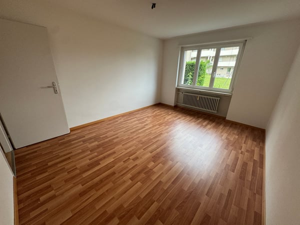 Helle 1-Zimmer-Wohnung im Erdgeschoss mit Sitzplatz 4