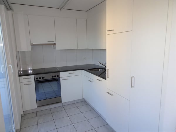 Schöne 5.5 Zi. Wohnung mit Balkon an bester Lage 2