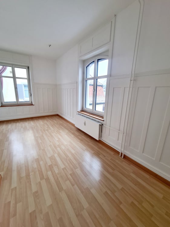 Moderne 2.5 Zimmerwohnung an Zentralerlage 6