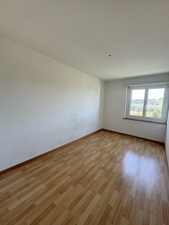 Sonnige 3-Zimmer-Wohnung mit Balkon in St. Gallen 4