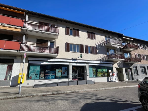 Attraktive, zentral gelegene, helle Wohnung mit grünem Innenhof 1