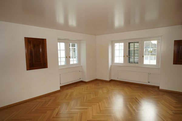 Charmante 3-Zimmer-Wohnung mit Balkon in der Zürcher Altstadt 4