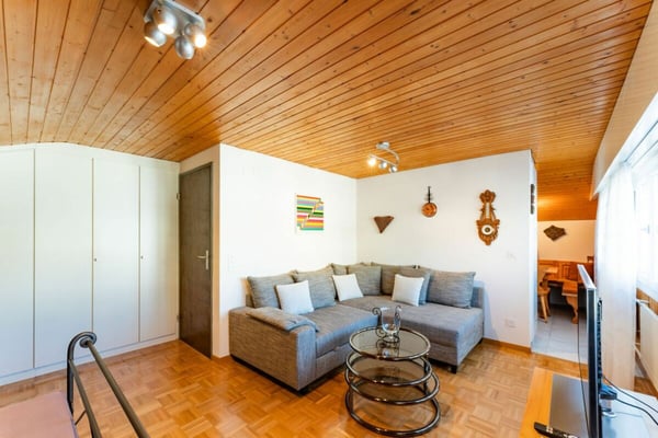 Charmante 2.5 Zimmer-Dachwohnung im Winterparadies Ybrig! 2