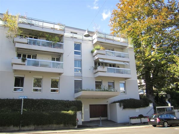 Einstellhallenplatz zu vermieten 13