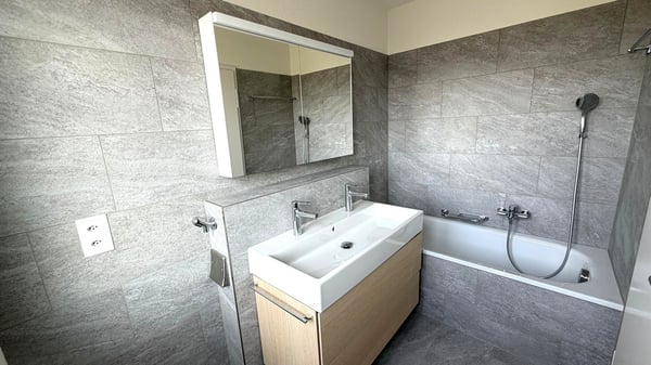Frisch sanierte 4.5-Zimmer-Attikawohnung an zentraler Lage in Wetzikon 8