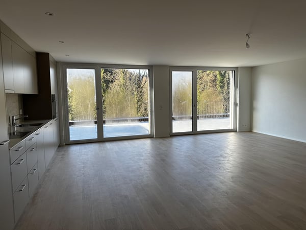 Erstvermietung - traumhafte 1.5-Zimmer-Attikawohnung mit grosser Terrasse und Blick ins Grüne 4