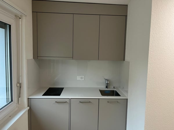 Urbane 2-Zimmer-Wohnung mit idealer Anbindung bei der Hardbrücke 3