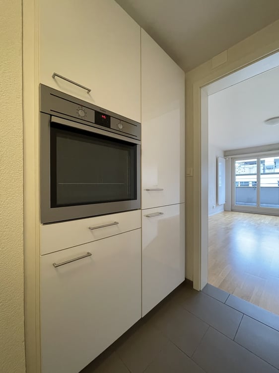 Zentrale 1-Zimmer-Wohnung im lebendigen Kreis 4 3