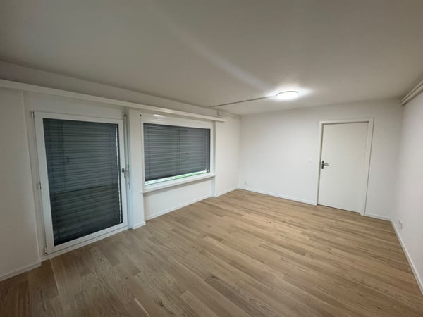 Charmante 2.5-Zimmer-Wohnung in Fahrweid zu vermieten! 5