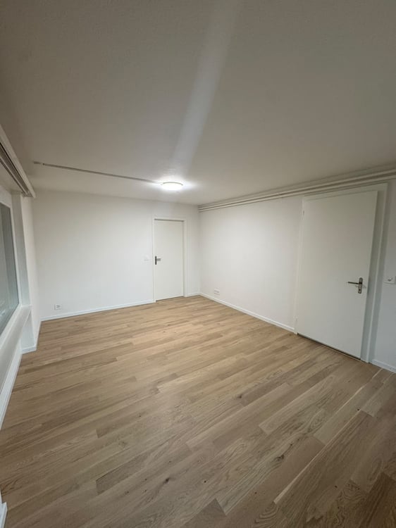 Charmante 2.5-Zimmer-Wohnung in Fahrweid zu vermieten! 6