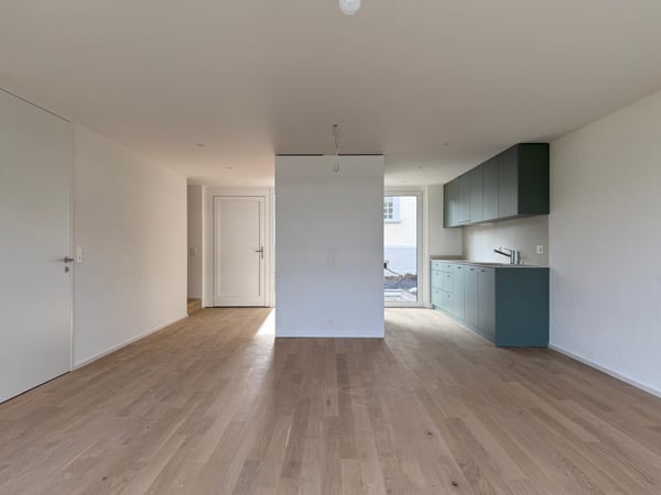 Neubau-Reihenhaus mit moderner 4.5-Zimmer-Maisonette-Wohnung! 3