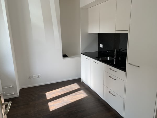 Kompakte 2-Zimmer-Wohnung an zentraler Lage in Zürich 2