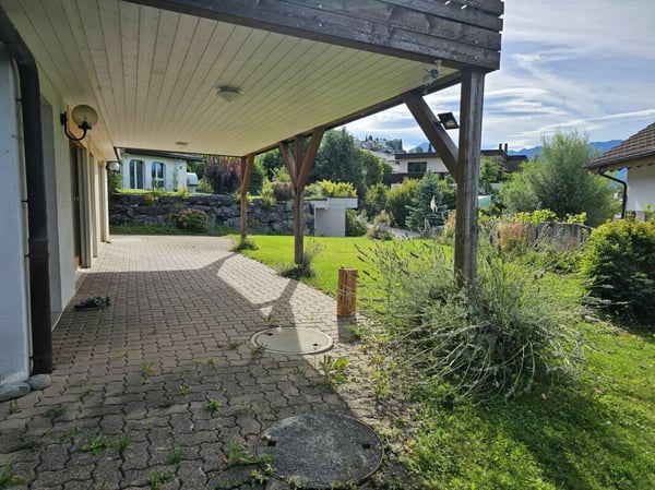 Freistehendes Zuhause mit unvergleichlicher See- und Bergsicht 6