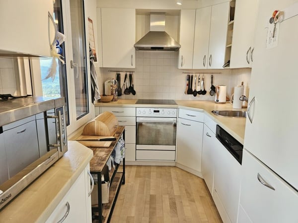 Freistehendes Zuhause mit unvergleichlicher See- und Bergsicht 11