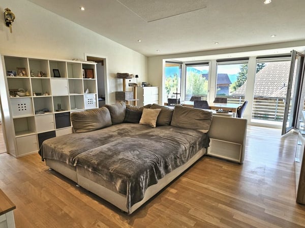 Freistehendes Zuhause mit unvergleichlicher See- und Bergsicht 9