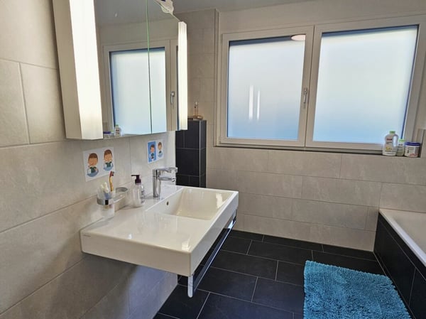 Exklusive 1.5-Zimmer-Maisonette-Wohnung an unverbaubarer Südhanglage mit spektakulärer Aussicht 15