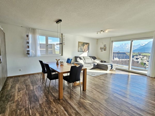 Exklusive 1.5-Zimmer-Maisonette-Wohnung an unverbaubarer Südhanglage mit spektakulärer Aussicht 5