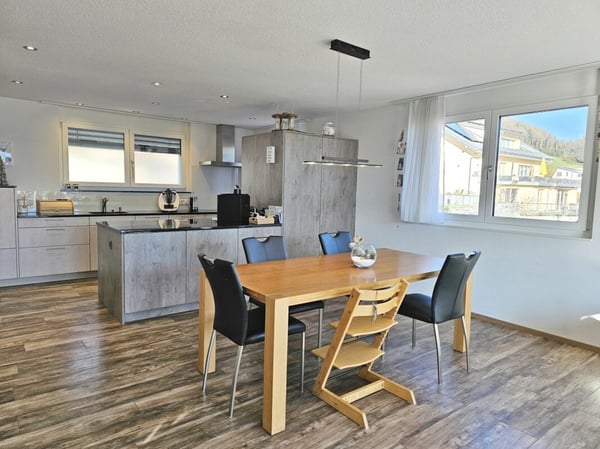 Exklusive 1.5-Zimmer-Maisonette-Wohnung an unverbaubarer Südhanglage mit spektakulärer Aussicht 7