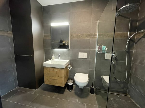 Gartenparadies in Benken - moderne 3.5-Zimmer-Wohnung mit 250 m² Privatgarten 13