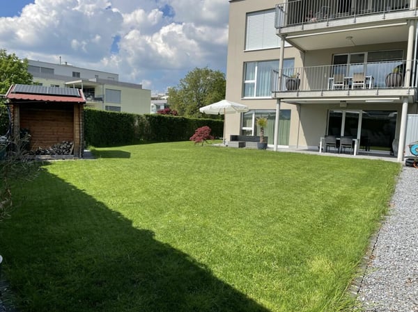Gartenparadies in Benken - moderne 3.5-Zimmer-Wohnung mit 250 m² Privatgarten 6
